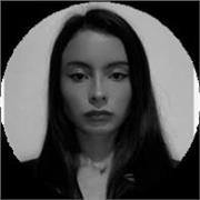 Profesora licenciada en lenguas extranjeras y con experiencia en la enseñanza de inglés y español para extranjeros